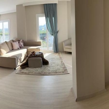 Narlidere B. Equine Range Hotel מראה חיצוני תמונה